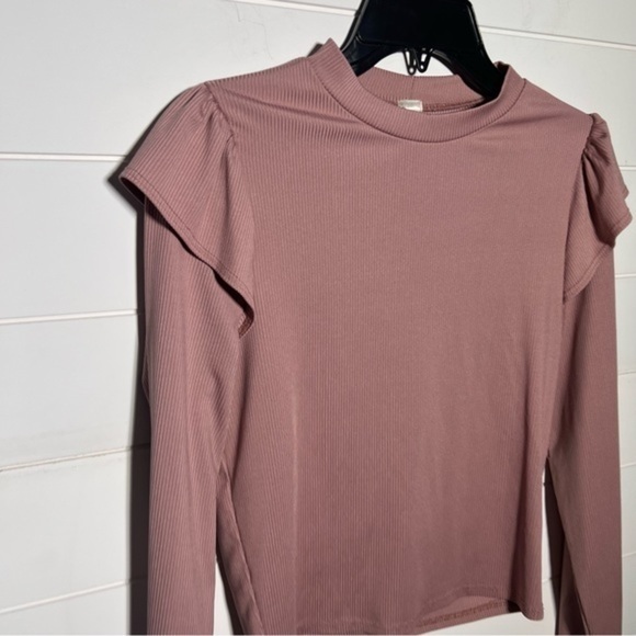 I JOAH Long sleeve ruffle top - Picture 3 of 6